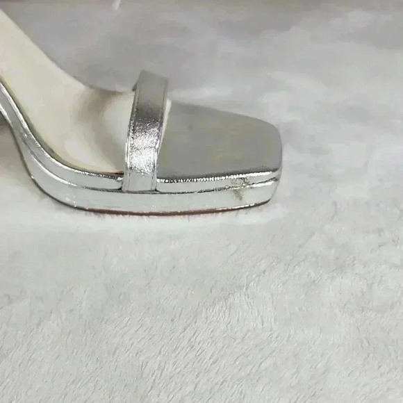 Franco Sarto Silver Heels - Picture 10 of 10